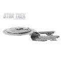 Maqueta de metal MetalEarth: STAR TREK / USS ENTERPRISE NCC-1701D 12.7x6x5.5cm, modelo de metal 3D con 2 hojas, sobre tarjeta 12