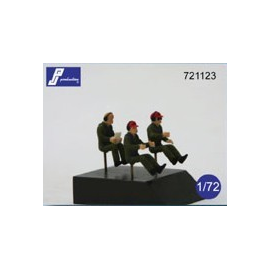 Transport pilots seated in aircraft (set of 3 figures - To be used in most of modern transport aircraft).