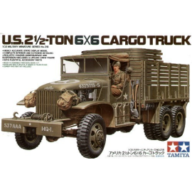 Maqueta U.S. Type353 6x6 2.5ton truck with driver figure and decals for 4 vehicles