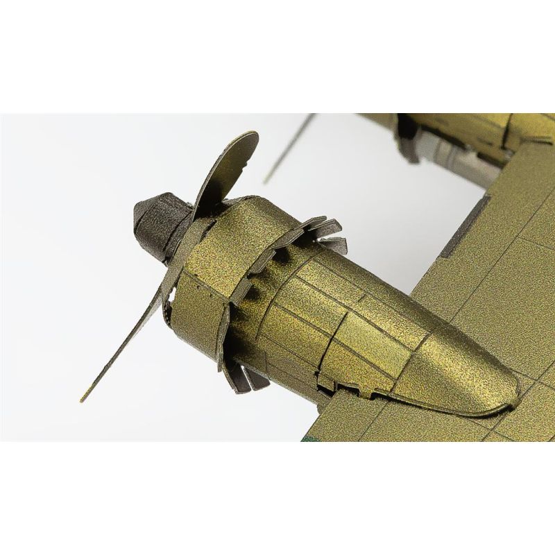 MetalEarth Aviation: B-17 FLYING FORTRESS 17,5x13,5x4cm, modelo 3D de metal con 2,5 hojas, en tarjeta de 12x17cm, 14+