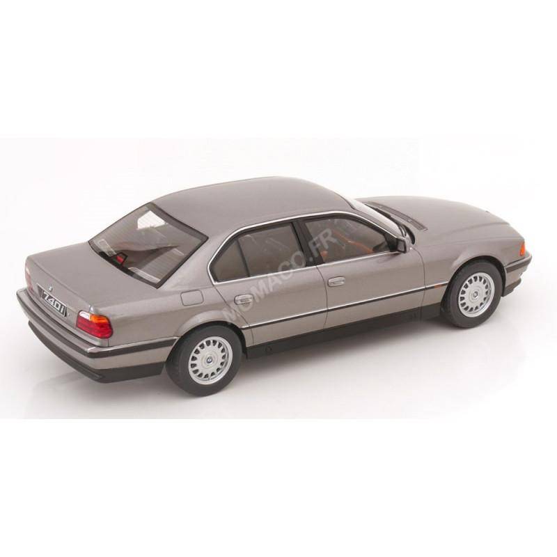 BMW 740I E38 METALLIC GRAY