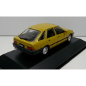 FORD Sierra I 1984 Amarillo con folleto