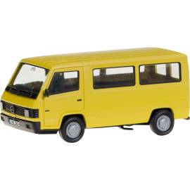 Minibús MERCEDES BENZ 100D amarillo