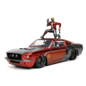 FORD Mustang Shelby GT500 con figura de STAR LORD Guardianes de la Galaxia 1967