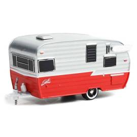 Tráiler de Shasta Airflyte 1962 de la serie HITCCHED Homes en blister