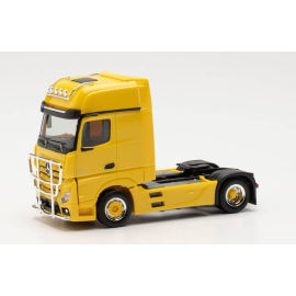 Miniatura MERCEDES ACTROS GIGASTACE 4x2 con portalámparas y defensa