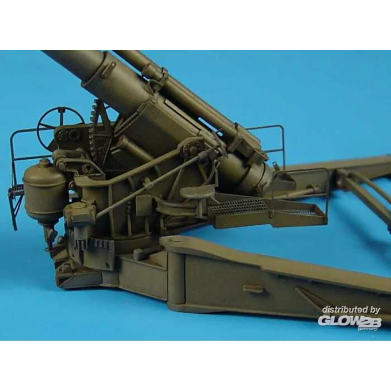 Hauler M1 240mm howitzer IN FIRE POSITION