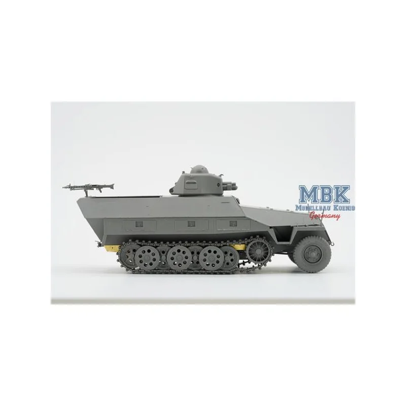 Maqueta militar BORDER MODEL: 1/35; Sd.Kfz.251 /1 Ausf.D with R35 turret with PE and workable tracks