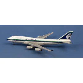 Miniatura Air New Zealand Boeing 747-400 ZK-SUH