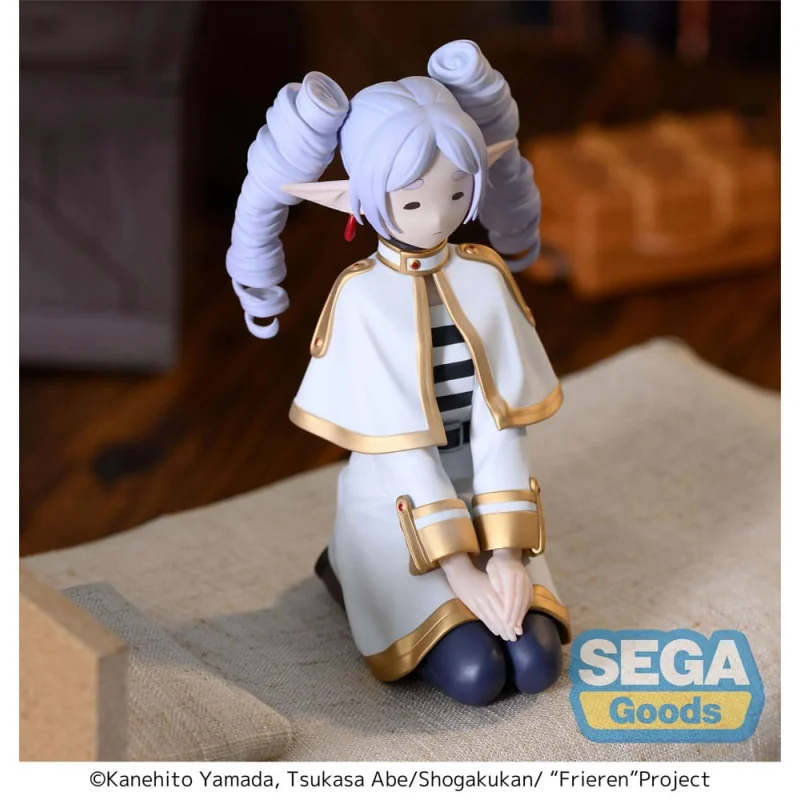 SEGA44773 Frieren - Frieren PM Perching I have ringlets now Clear Version Exclusive 10 cm