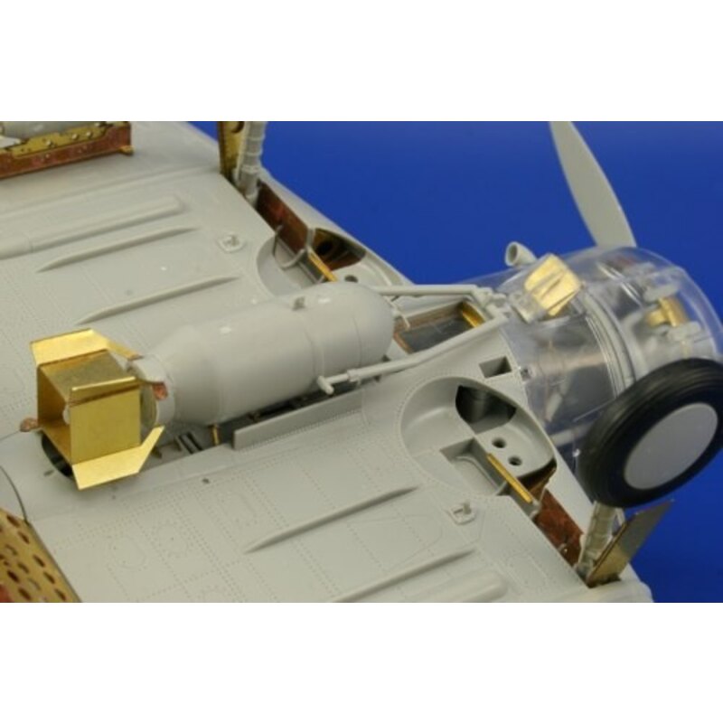 Douglas SBD-5 Dauntless exterior (diseñado para ser ensamblado con maquetas de Trumpeter)