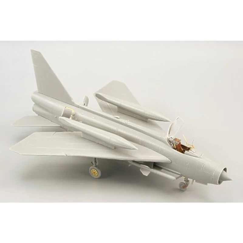 BAC/EE Lightning F.1A/F.2 exterior (diseñado para ser ensamblado con maquetas de Trumpeter)