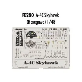 Douglas A-4C Skyhawk PRE-PAINTED IN COLOUR! (diseñado para ser ensamblado con maquetas de Hasegawa) This Zoom set is a simplifie