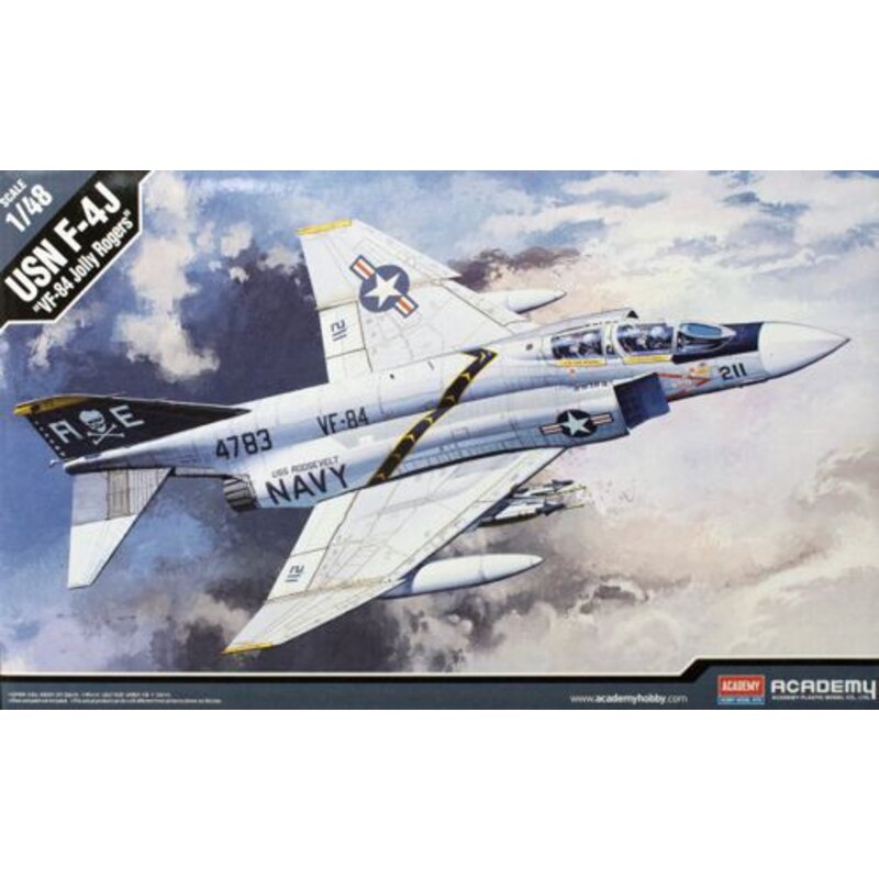 McDonnell F-4J Phantom VF-84 Jolly RogersCartograf calcomanías y piloto bono figura incluido.