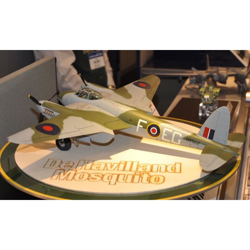 Maqueta Revell Mosquito Mk.IV con 1001hobbies (Ref.04758)