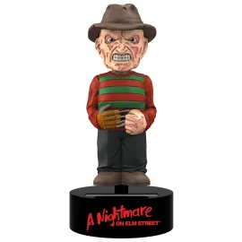 Figuras Pop Pesadilla en Elm Street Figura Movible Body Knocker Freddy 15 cm